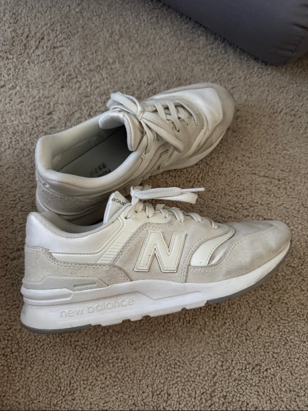new balance 997H women’s size 8